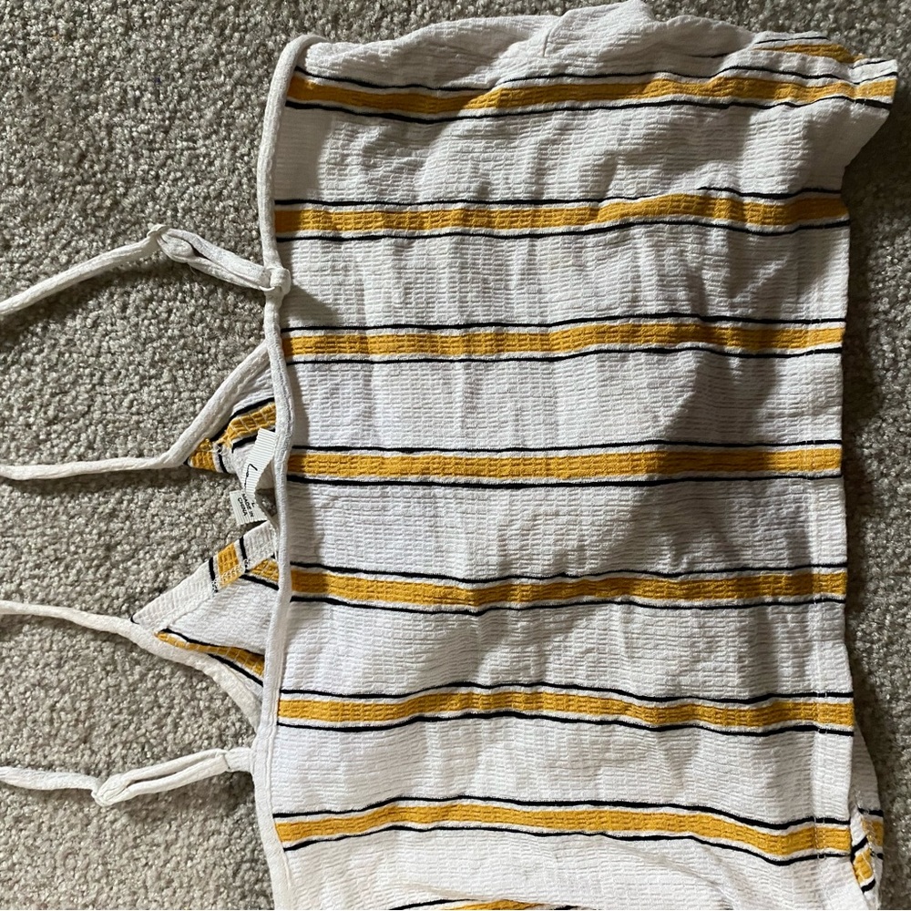 White and yellow crop top - Picture 3 of 3